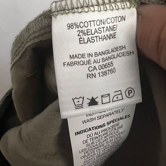 Reitman's Slim Bermuda Shorts - Picture 5 of 5